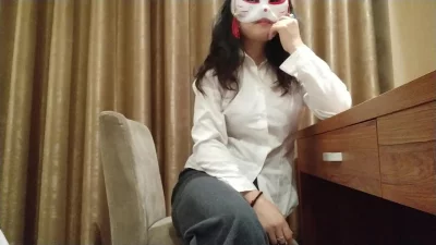 [原创]老婆生完孩子之后越来越骚，现在已经能接受3P了